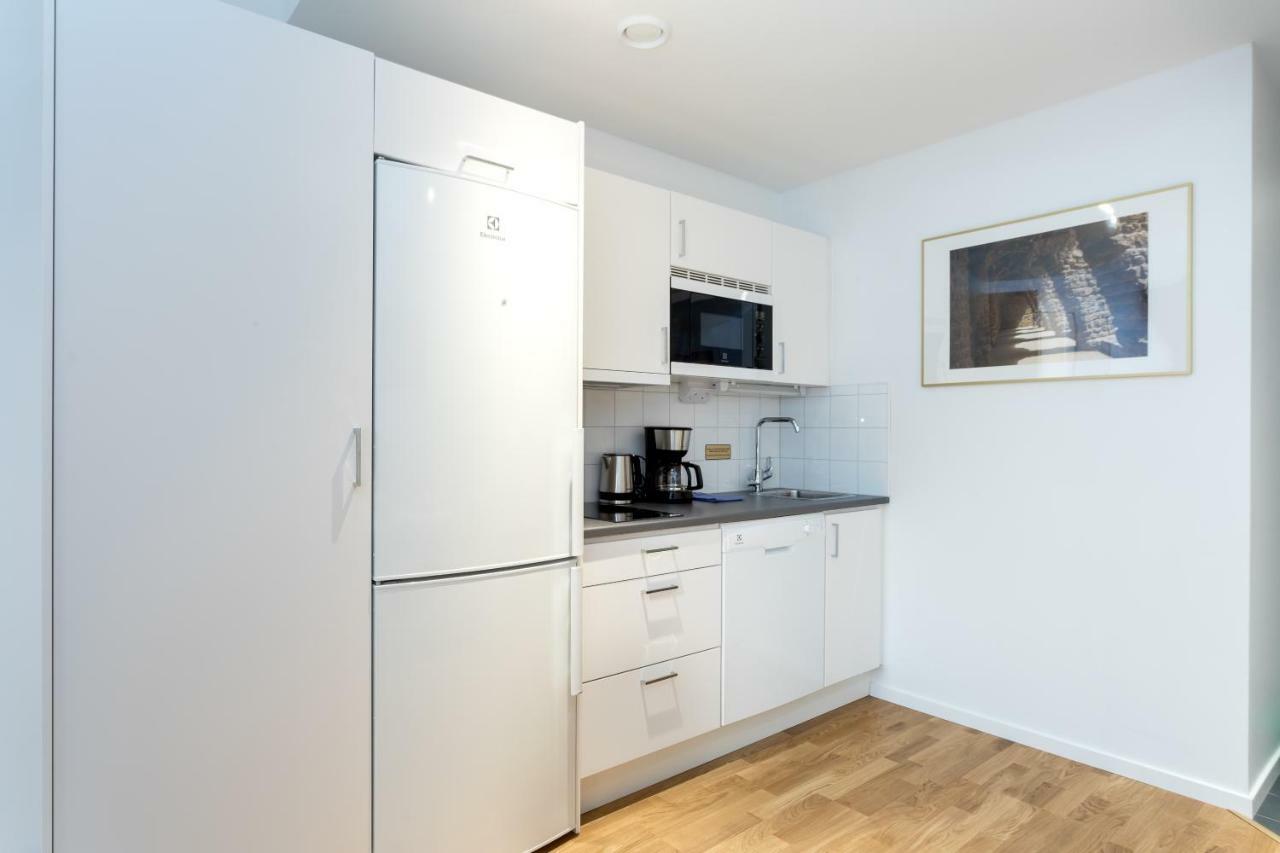 Apartdirect 3*