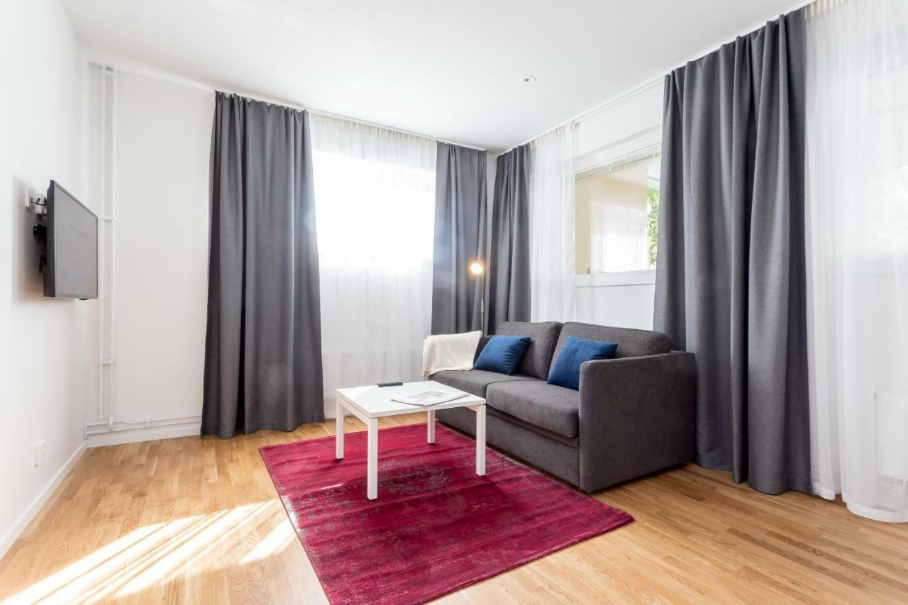 Apartdirect 3*